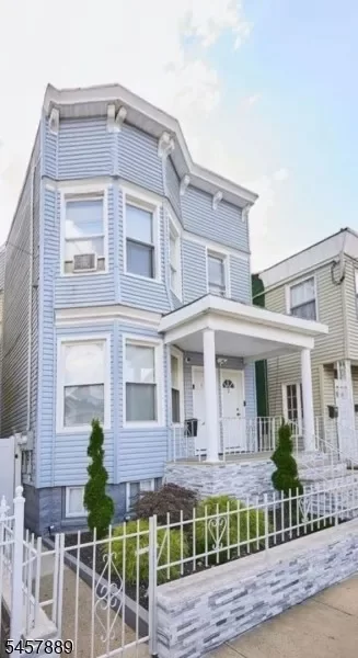4BR Multi-Family for Rent in Jersey City, NJ