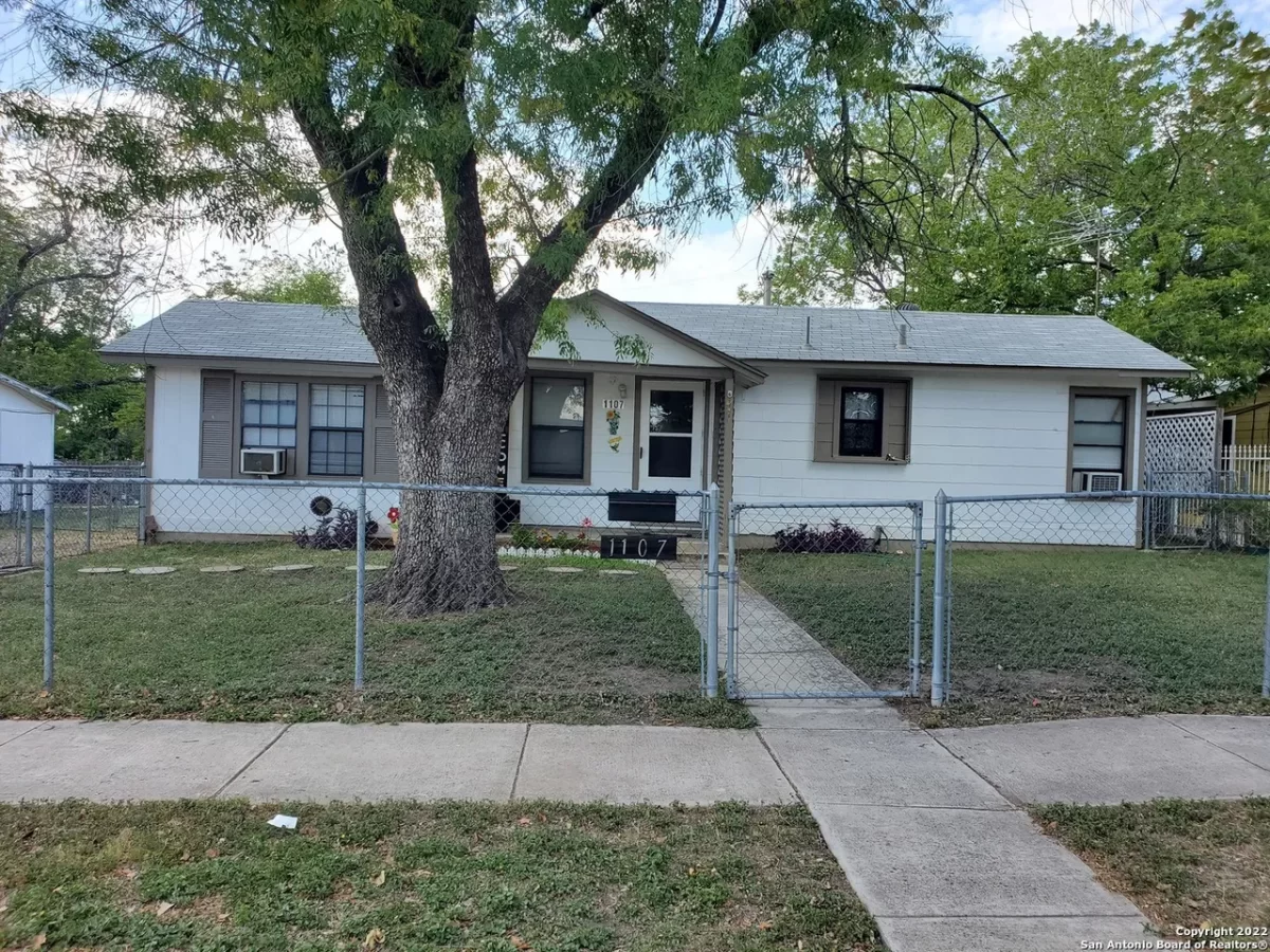 2BR House for Rent in San Antonio, TX