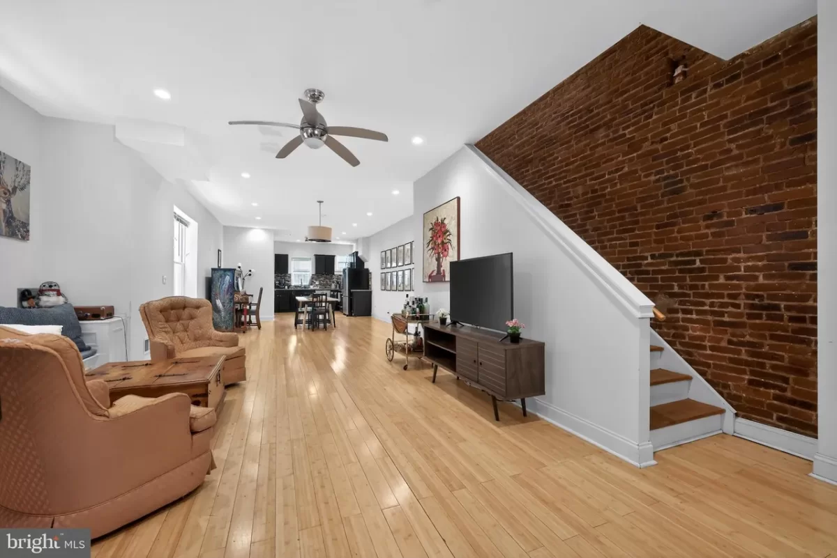 3BR Townhouse for Sale in Philadelphia, PA