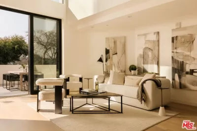 2BR Condo for Sale in Los Angeles, CA