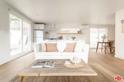 2BR Townhouse for Rent in Los Angeles, CA