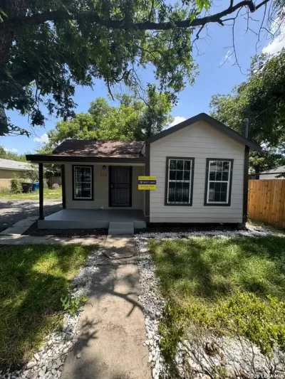 2BR House for Sale in San Antonio, TX