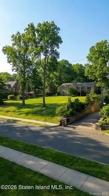 3BR House for Sale in Staten Island, NY