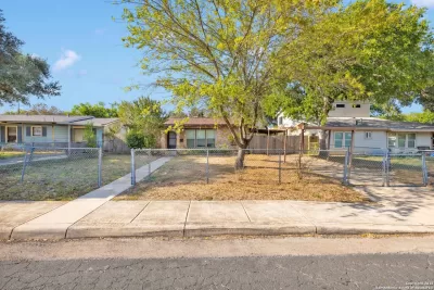 3BR House for Sale in San Antonio, TX