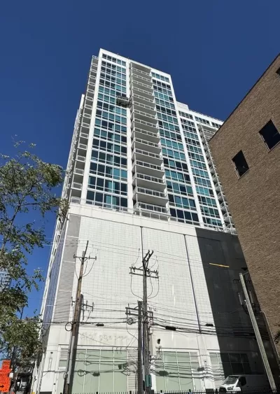 2BR Condo for Sale in Chicago, IL
