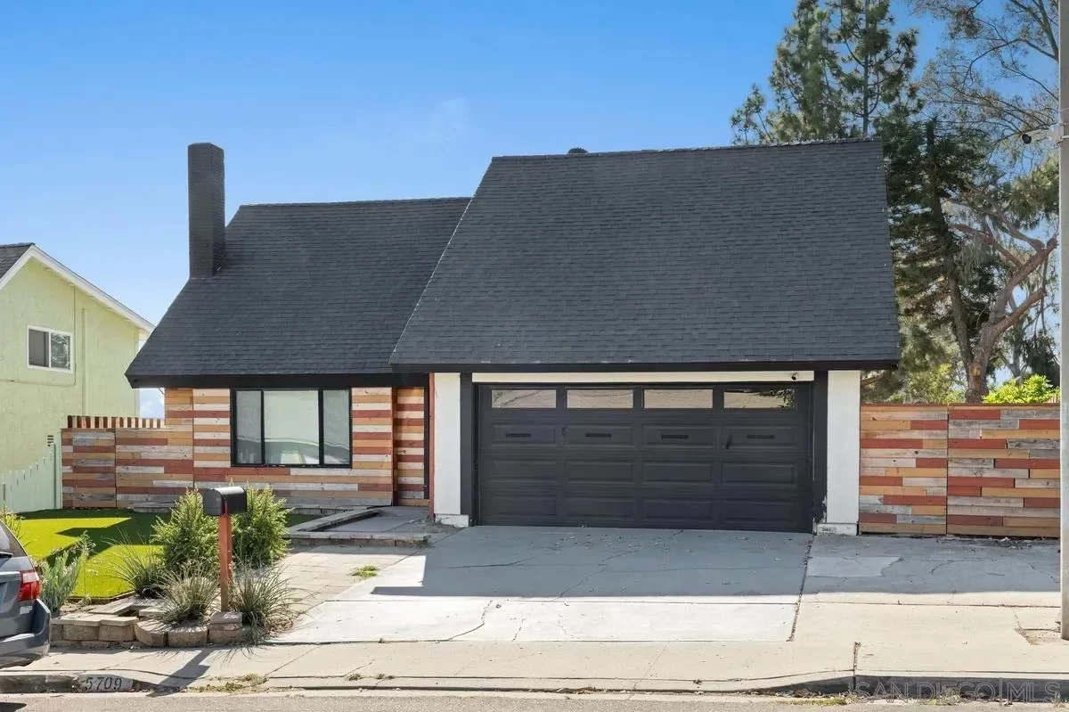 5BR House for Sale in San Diego, CA