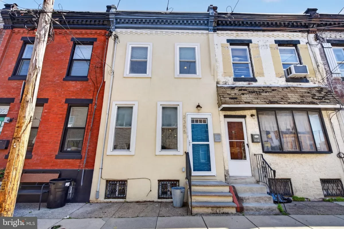 2BR Townhouse for Sale in Philadelphia, PA