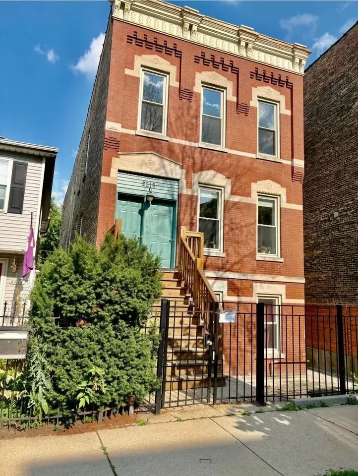 2BR Condo for Sale in Chicago, IL