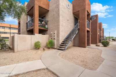 2BR Condo for Sale in Phoenix, AZ