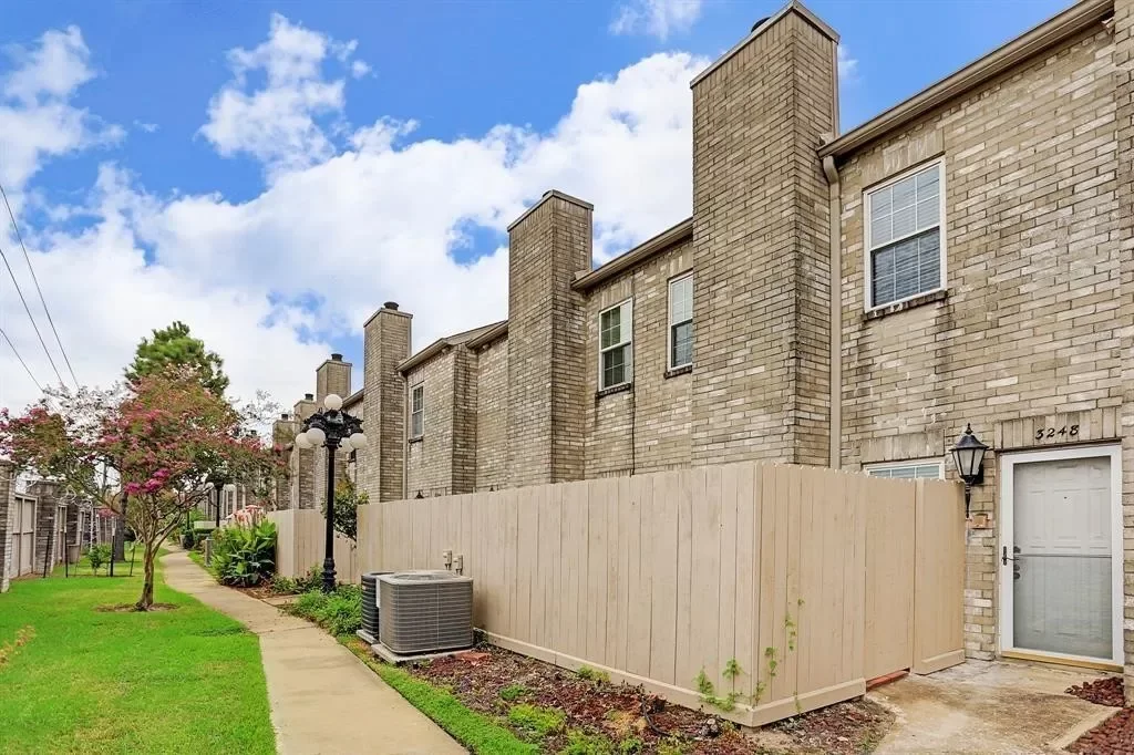 2BR Condo for Rent in Houston, TX