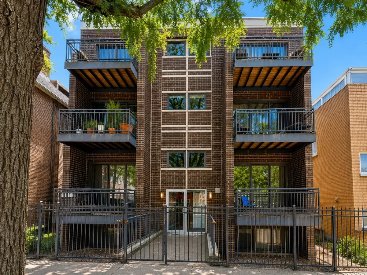 2BR Condo for Rent in Chicago, IL