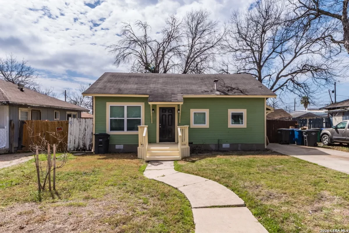2BR House for Sale in San Antonio, TX