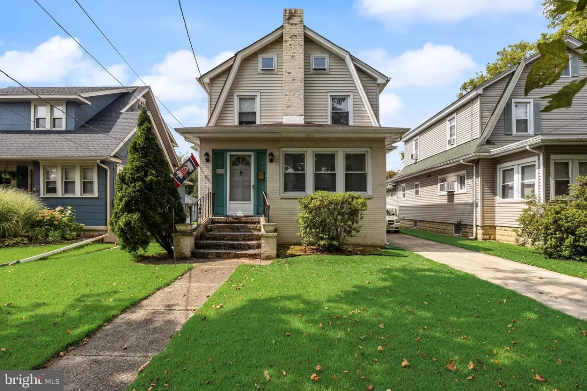 3BR House for Sale in Oaklyn, NJ