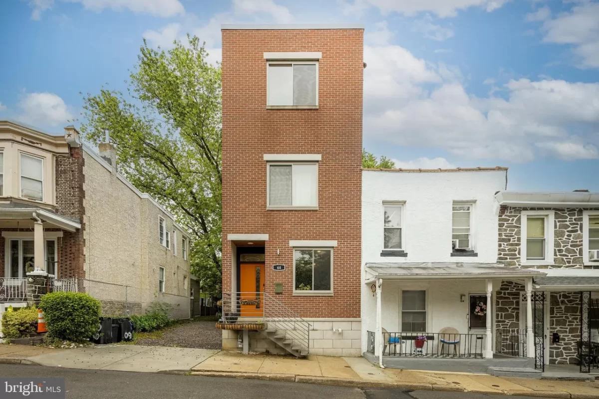 4BR Townhouse for Sale in Philadelphia, PA