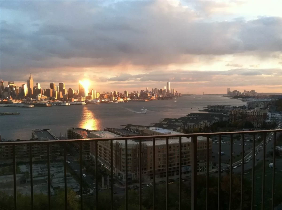 1BR Condo for Sale in West New York, NJ