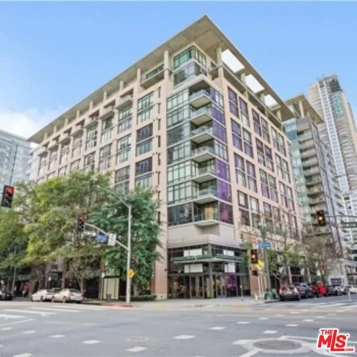 1BR Condo for Sale in Los Angeles, CA
