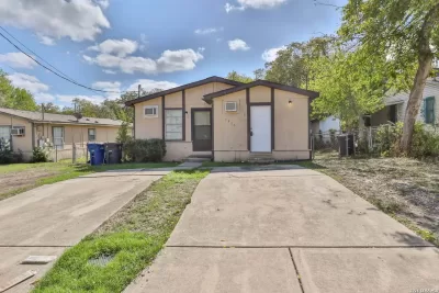 2BR House for Rent in San Antonio, TX