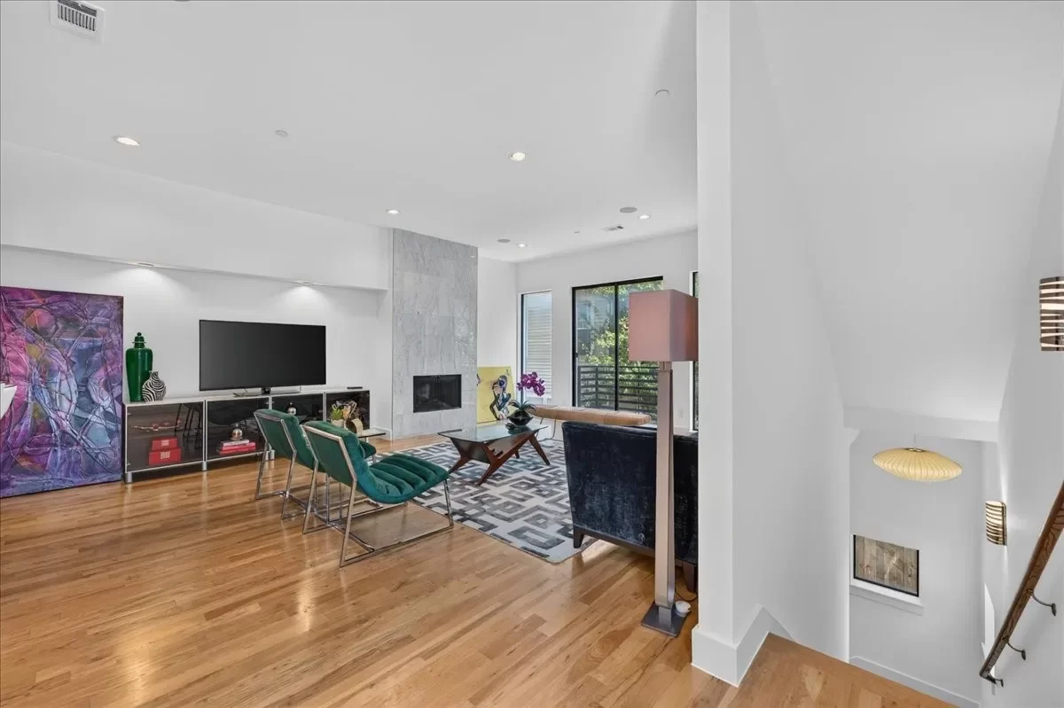 2BR Condo for Sale in Dallas, TX