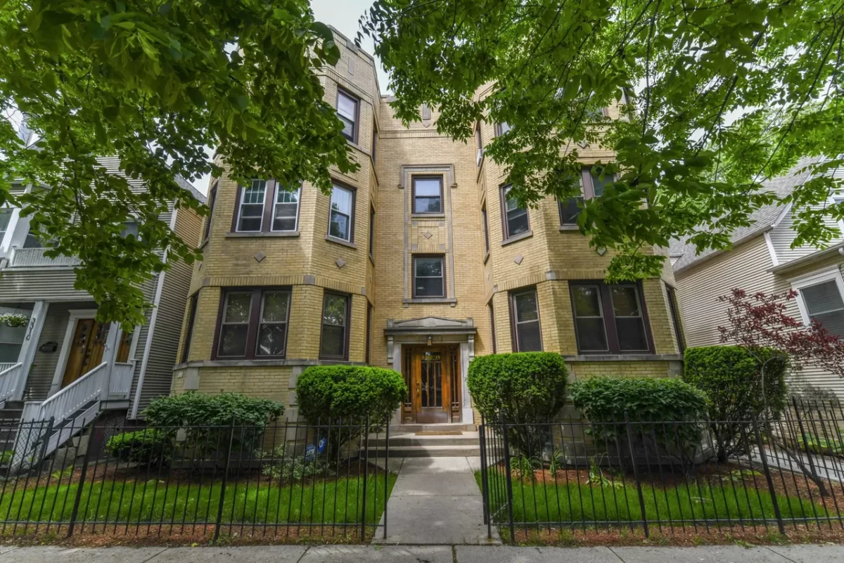 2BR House for Rent in Chicago, IL