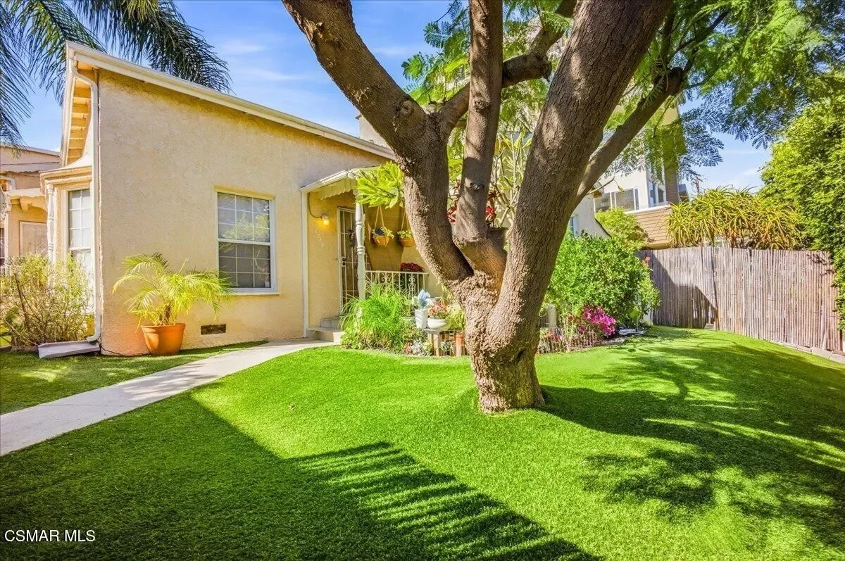 4BR Multi-Family for Sale in Los Angeles, CA