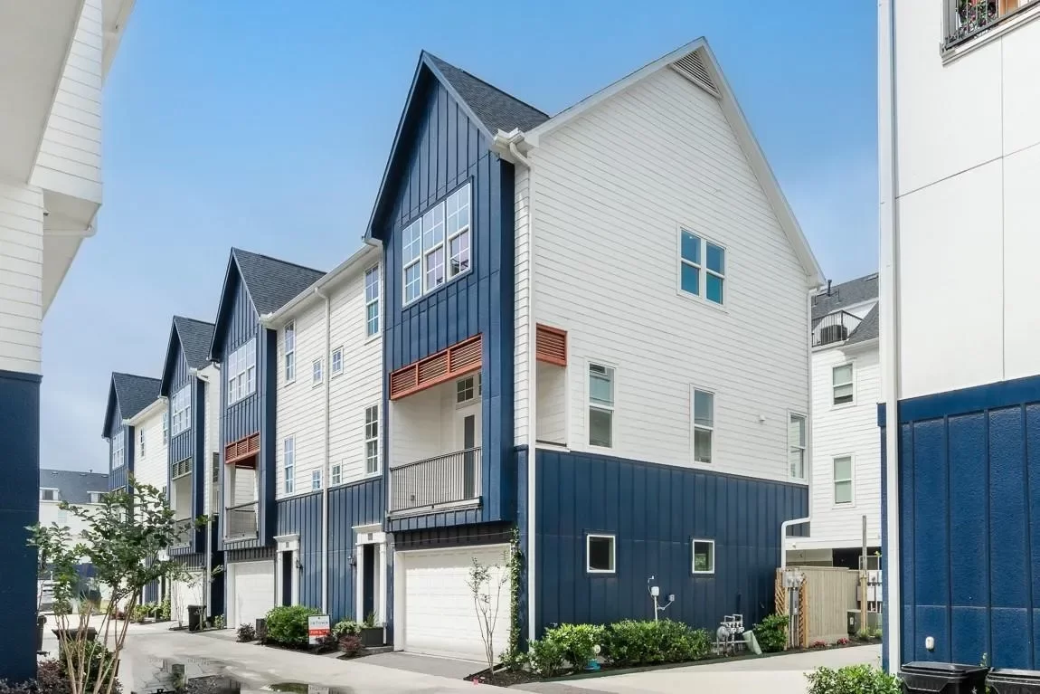 3BR Townhouse for Sale in Houston, TX