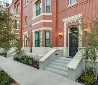 3BR Townhouse for Rent in Dallas, TX