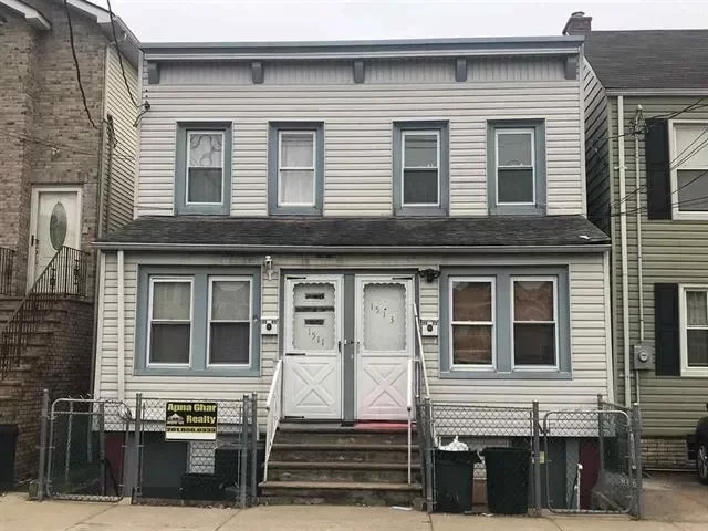 8BR Multi-Family for Sale in North Bergen, NJ