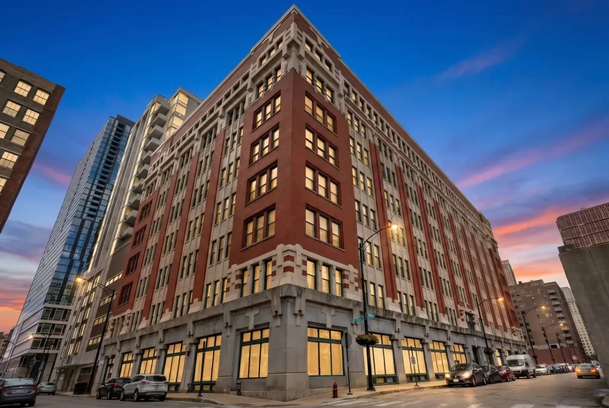 2BR Condo for Sale in Chicago, IL