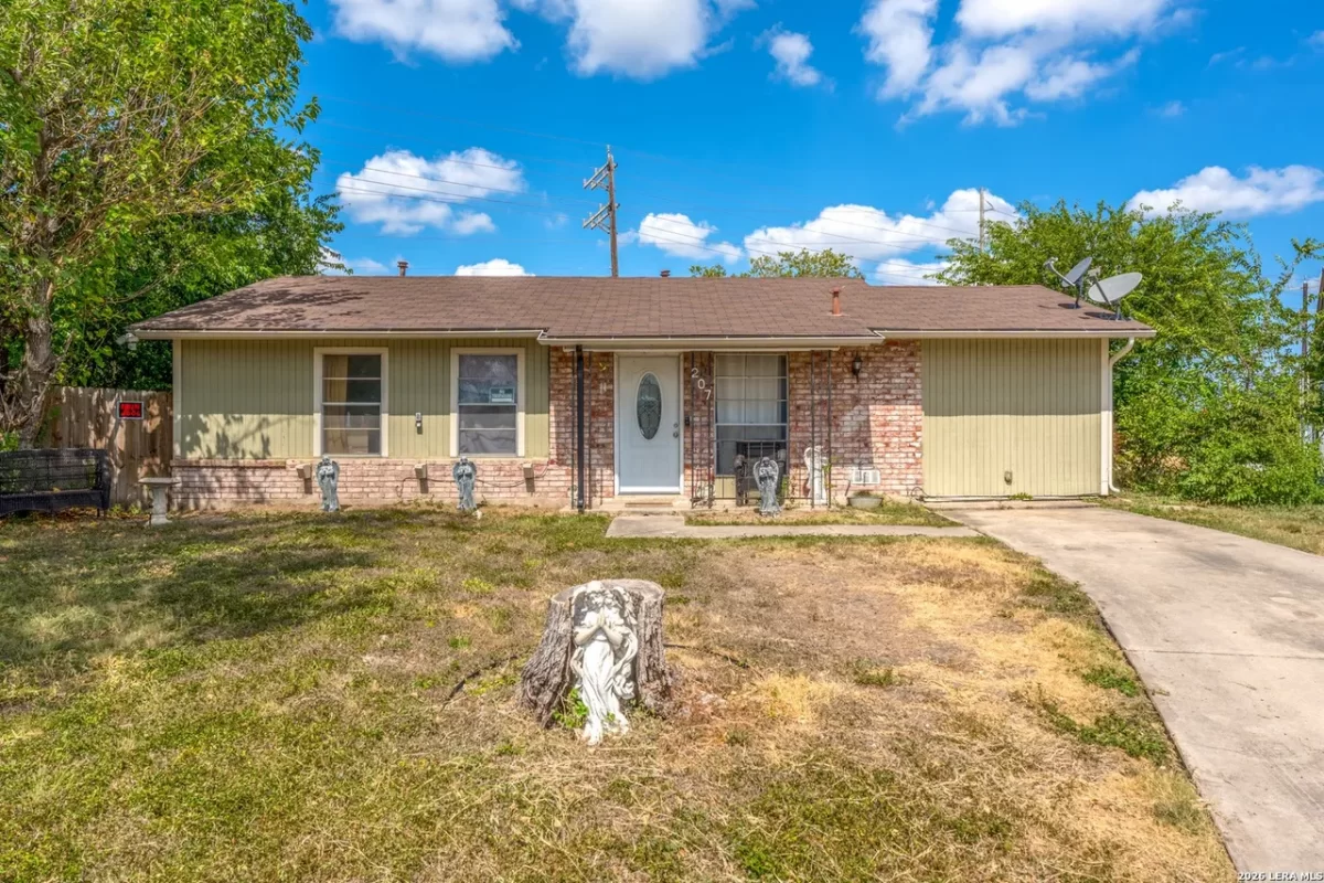 4BR House for Sale in San Antonio, TX