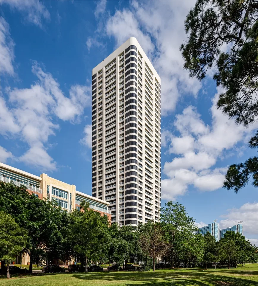 2BR Condo for Sale in Houston, TX