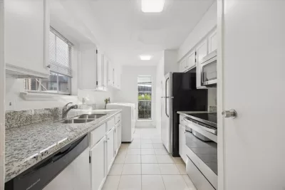 2BR Condo for Rent in Houston, TX