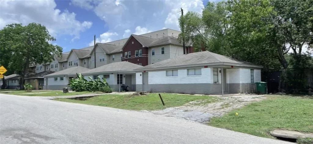 2BR House for Rent in Houston, TX