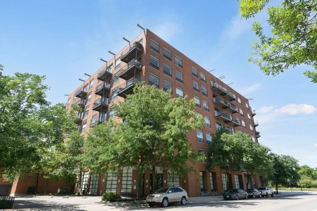 2BR Condo for Rent in Chicago, IL