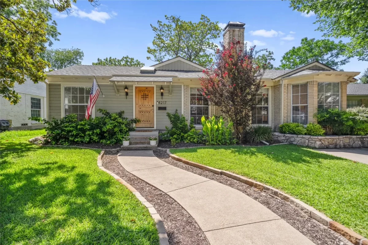 4BR House for Sale in Dallas, TX