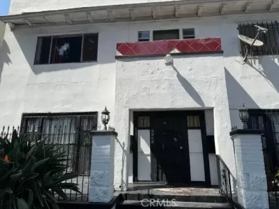 4BR Multi-Family for Sale in Los Angeles, CA