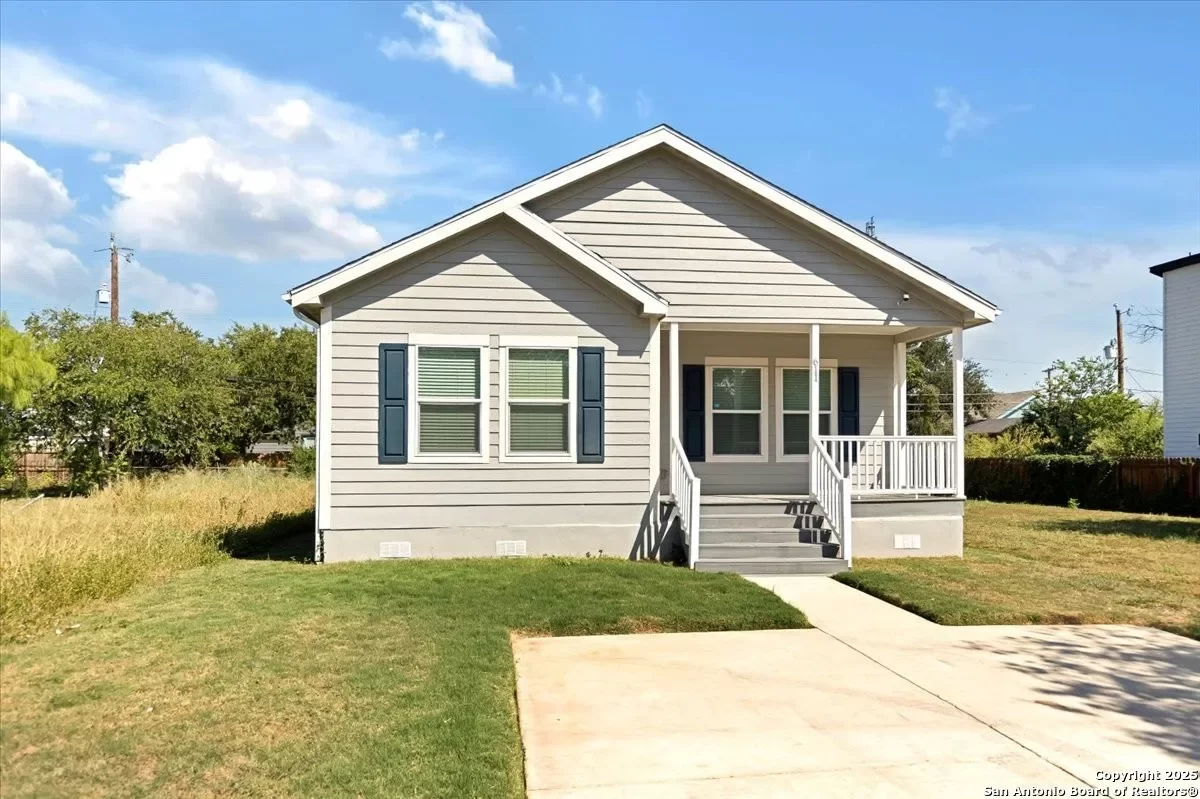 4BR House for Sale in San Antonio, TX