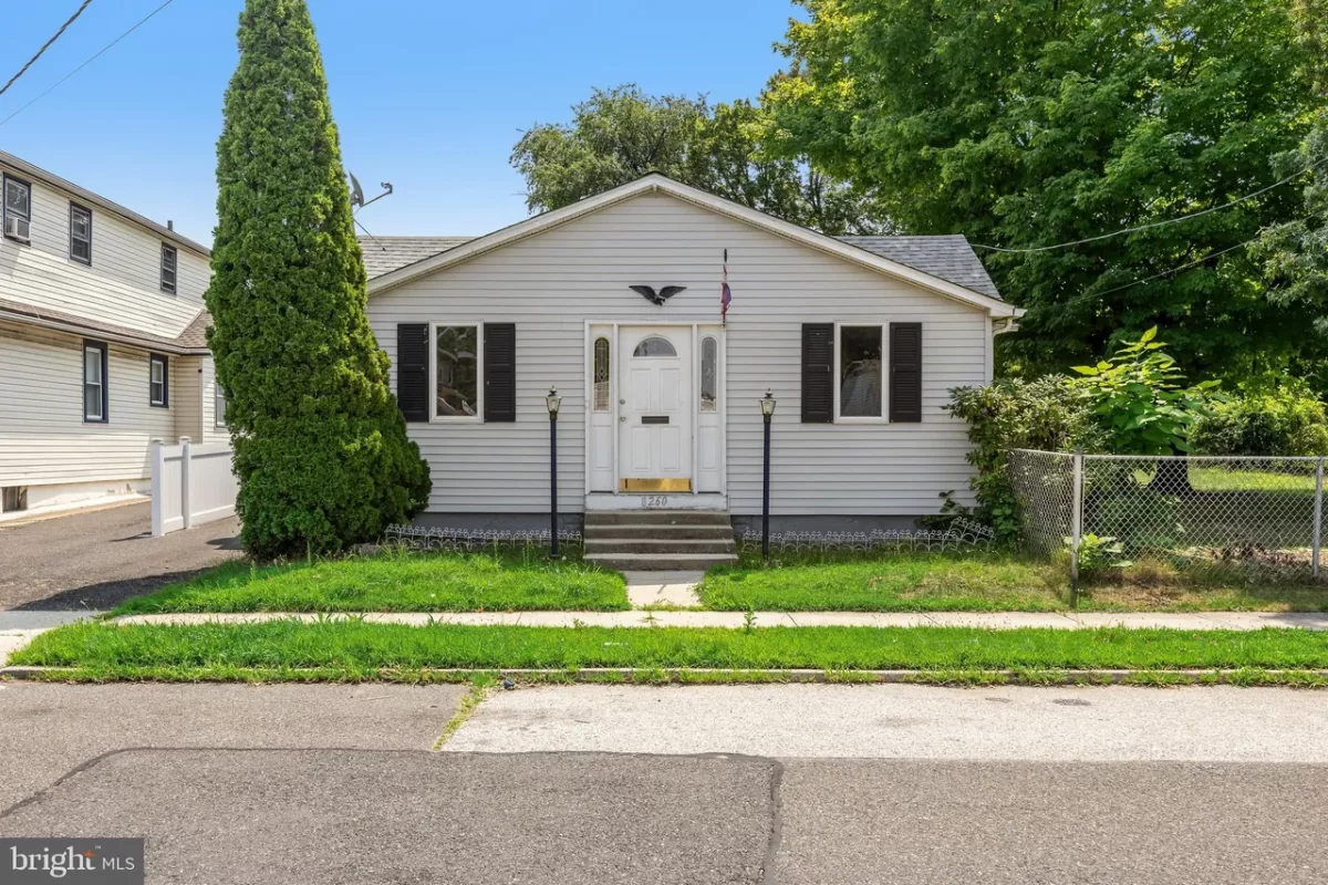 2BR House for Sale in Pennsauken, NJ
