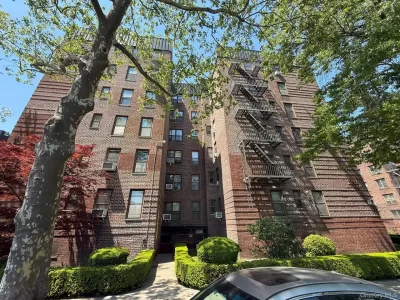 2BR Condo for Sale in Brooklyn, NY