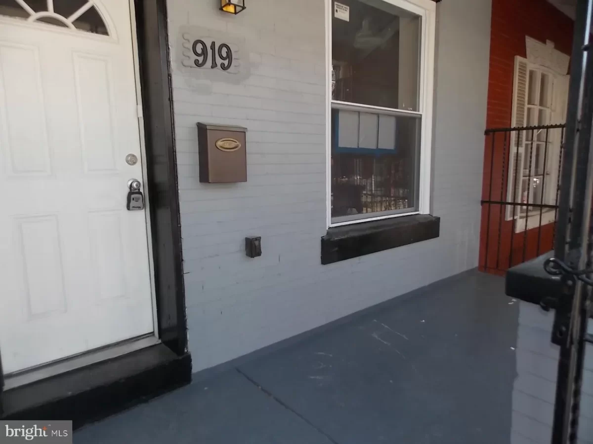 3BR Townhouse for Sale in Philadelphia, PA