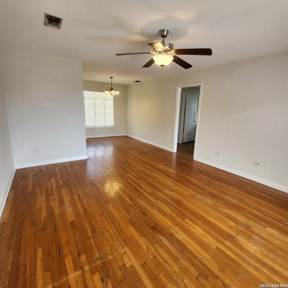 2BR House for Rent in San Antonio, TX