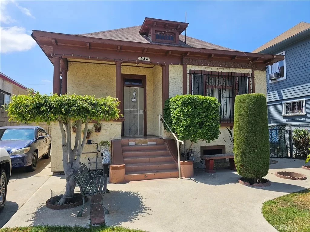 4BR House for Sale in Los Angeles, CA