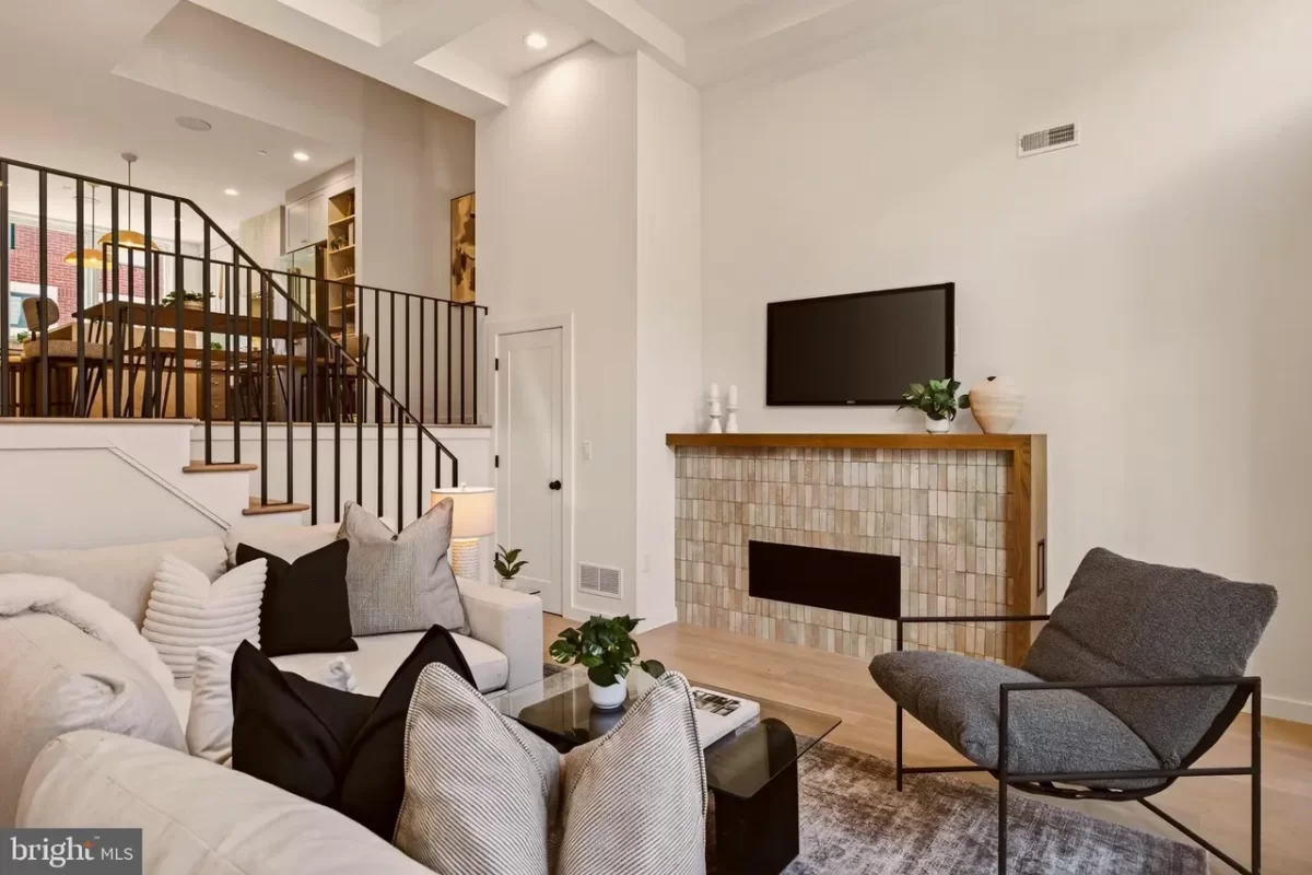 3BR Townhouse for Sale in Philadelphia, PA