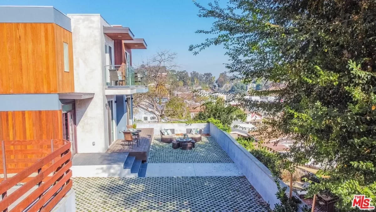 2BR House for Rent in Los Angeles, CA