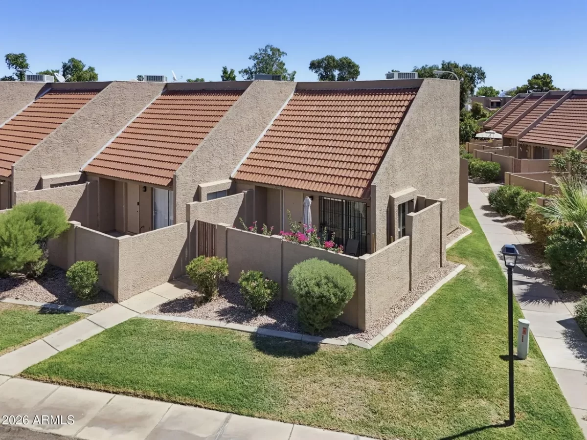 2BR Townhouse for Sale in Glendale, AZ