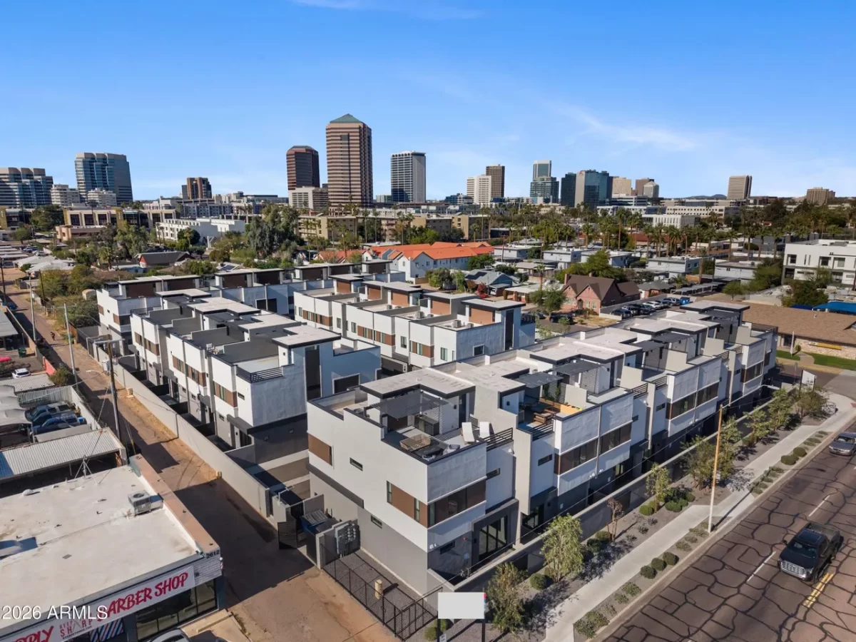 3BR Townhouse for Sale in Phoenix, AZ