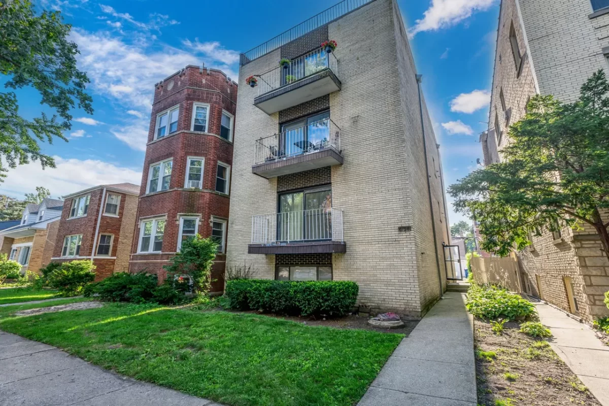 3BR Condo for Sale in Chicago, IL