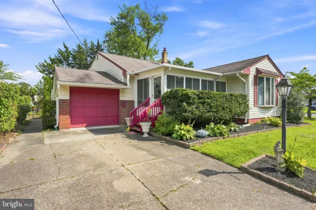 3BR House for Sale in Magnolia, NJ
