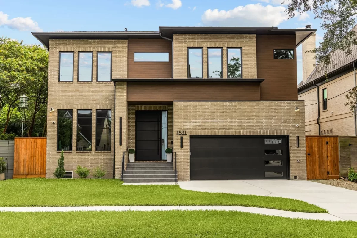 5BR House for Sale in Bellaire, TX
