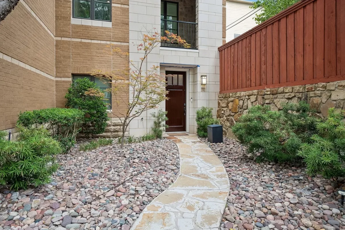 2BR Condo for Sale in Dallas, TX
