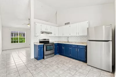 2BR Townhouse for Sale in Glendale, AZ